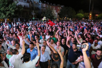 مواطنون من البلاد يشاركون في التظاهرات المؤيدة لأردوغان في تركيا 